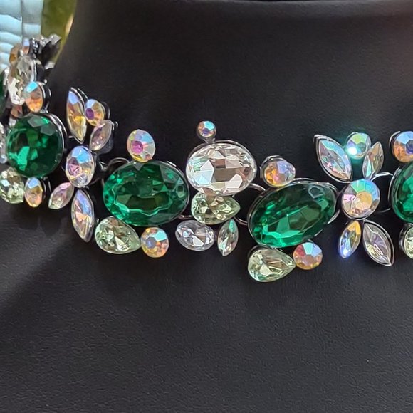 Emerald and Crystal Choker Necklace - Picture 5 of 5